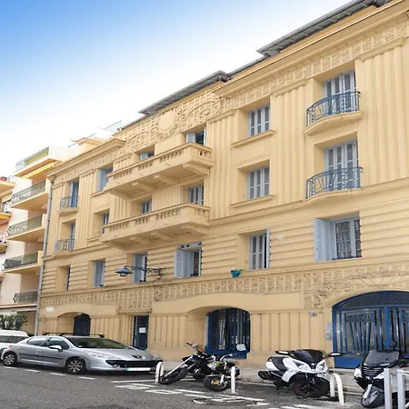 Paul Valery 50m Plage Apartment *
