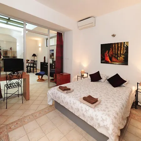 Paul Valery 50m Plage Apartment Nice
