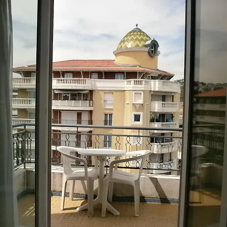 Hotel Magnan 2*