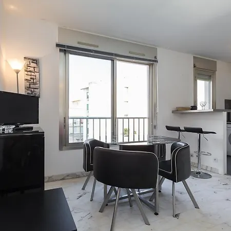 Apartment Le Baquis - Studio 4 Personnes - Centre Ville