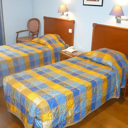 Hostel Baccarat