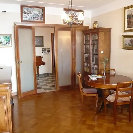 Apartment Palais D'Orient 1