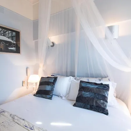 La Tour Hotel