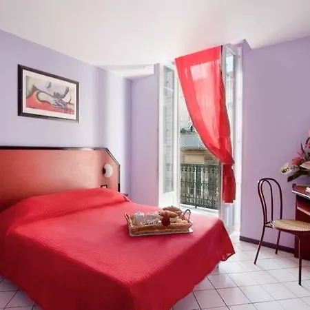 Bristol Hotel 3*