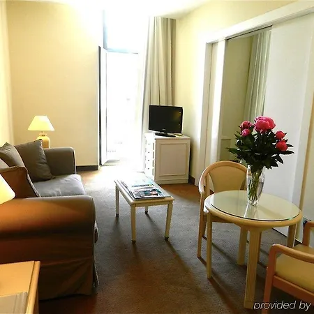 B4 Park Hotel 4*