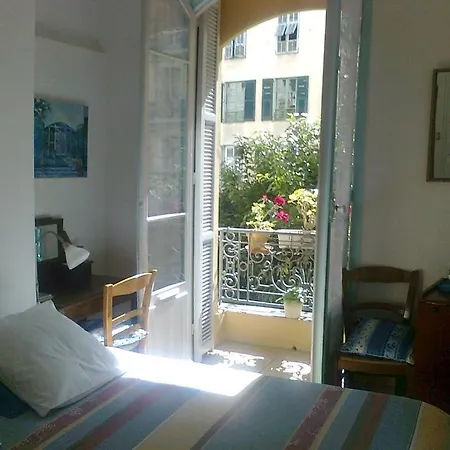 Chez Josephine Bed & Breakfast