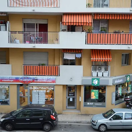Apartment Le Marche Du Port