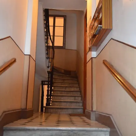 Apartment Le Marche Du Port