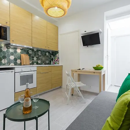 Appartement Casa Madere- Idéal Couples - Central&cosy -train Station - Tram&supermarkets-balcony- Washing-machine-ac