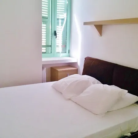 Riviera - Le France 2 Pieces Apartment