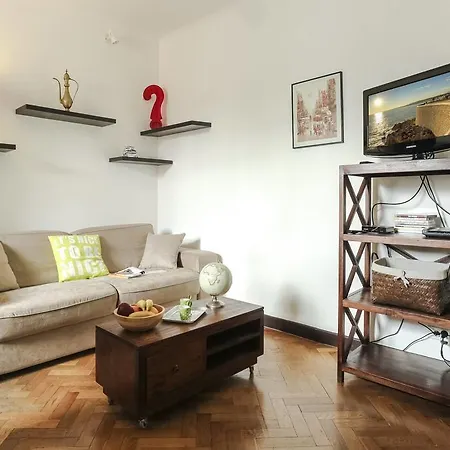 Apartment Comfortable Studio - 5 Mn Walk To Main Square Nice