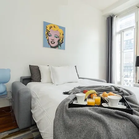 Port Area - Modern Apt With Parquet Floor Nice