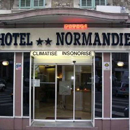 Ozz Auberge de jeunesse *