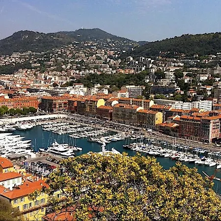 Apartment Port De : Superbe 3 Piece *