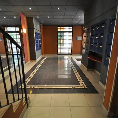 Apartment Port