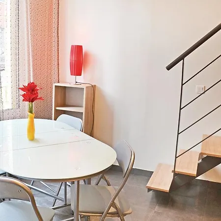 Apartment 07
