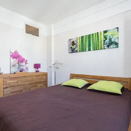 Apartment Centragence - Georges Doublet
