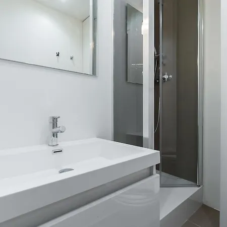 Centragence - 11 Rue Alberti Apartment