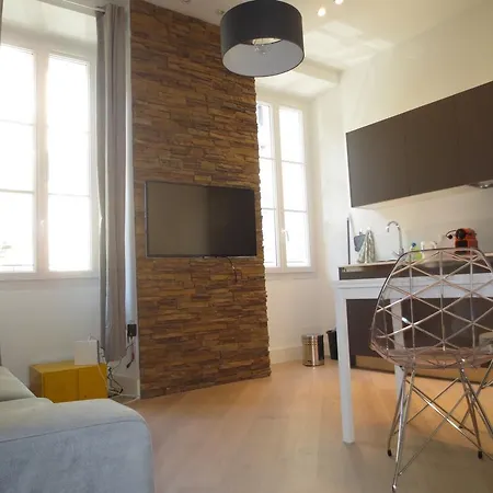 Marechal Foch Apartment *