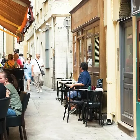 Vieux Apartment *