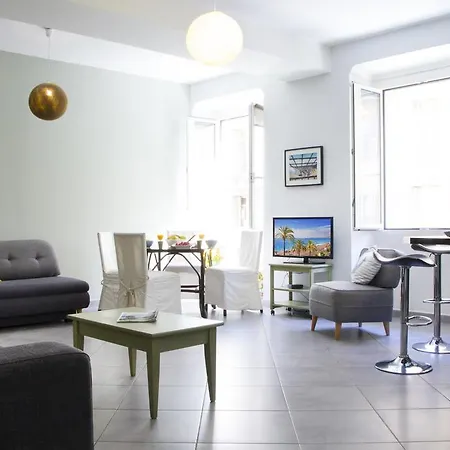 Next Place Garibaldi 2 Bdrs Apt Apartment *
