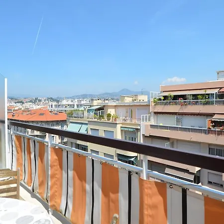 Riviera Apartment *