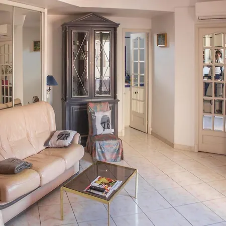 Apartment One-bedroom In Nice