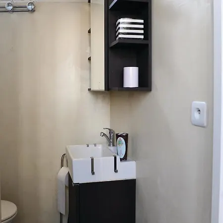 Apartment One-bedroom In Nice