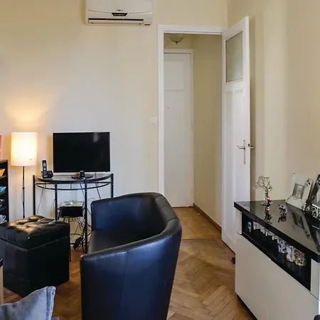 One-bedroom In * Nice