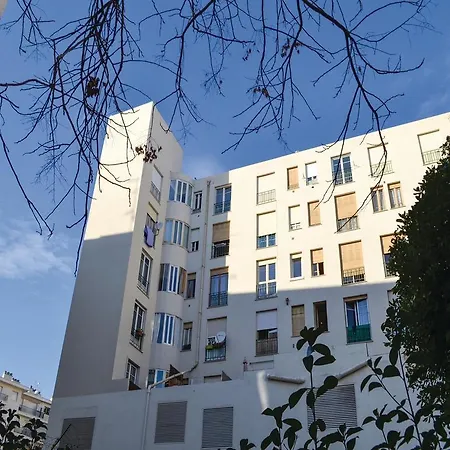 One-bedroom In * Nice