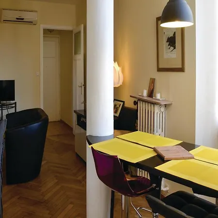 One-bedroom In Apartment Nice