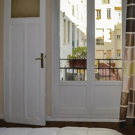 One-bedroom In Apartment