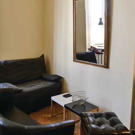 Apartment One-bedroom In Nice