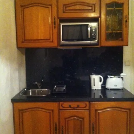 Center Studio Guest house