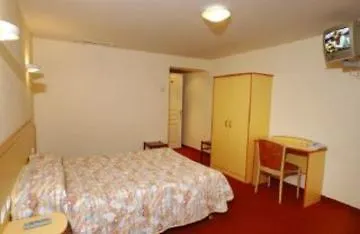 Share Inn 3*