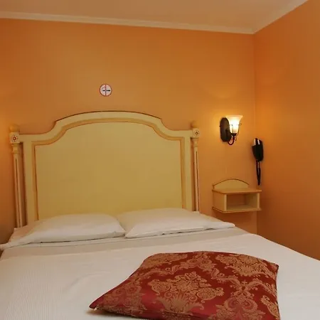 Hotel La Petite Sirene Nice