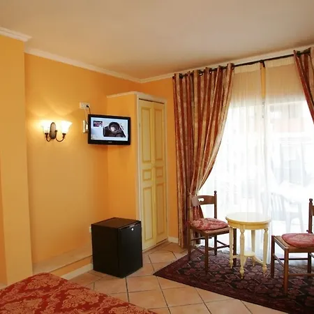 Hotel La Petite Sirene Nice