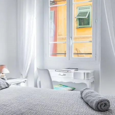 Le Rossetti 2 - F2 Lumineux, Ascenseur, Climatisation, Coeur Vieux-nice Apartment