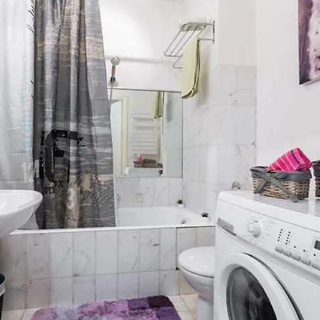 Appartement Grand Center At 2 Minutes Walk From The *