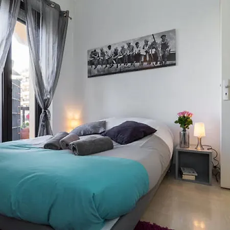 Grand Center At 2 Minutes Walk From The Appartement *