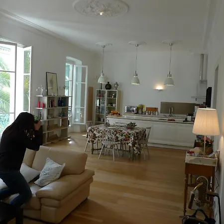 Maison d'hôtes Maison D'hotes Emma Tiranty *