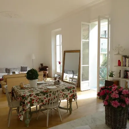 Maison d'hôtes Maison D'hotes Emma Tiranty Nice