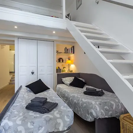 Appartement Barillerie - Loft Moderne, Face Mer, Vieux-nice.