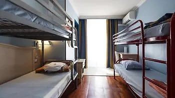 Antares Hostel Nice