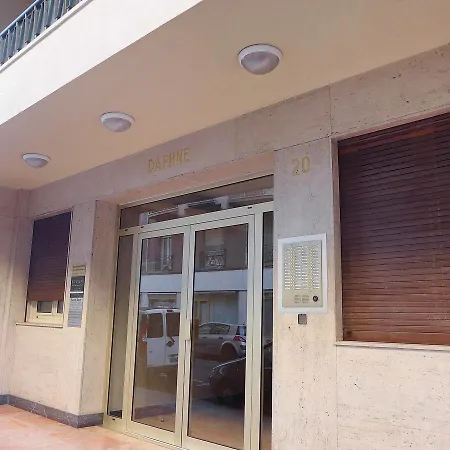 Le Daphnee Apartment