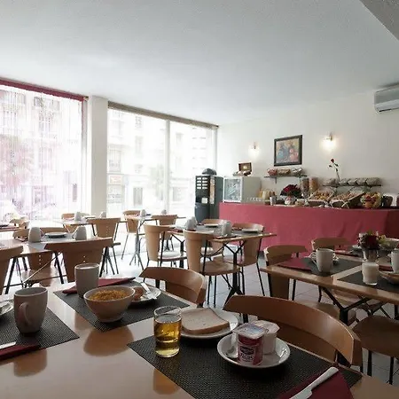 Appart hôtel Adagio Access Magnan 2*