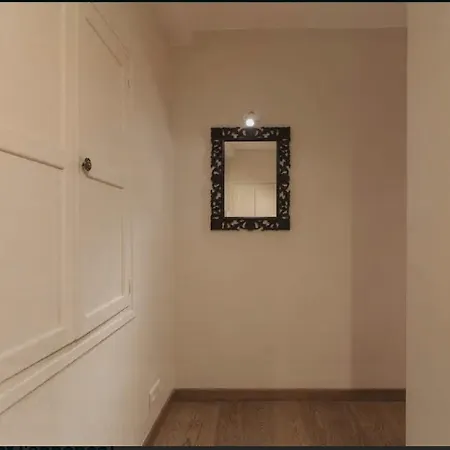 Appartement Renting - Colonna - Place In Old Town