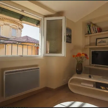 Appartement Renting - Colonna - Place In Old Town