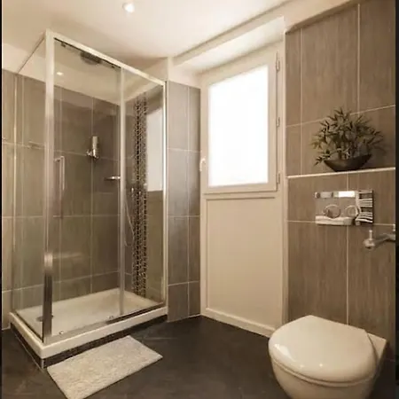 Appartement Renting - Colonna - Place In Old Town