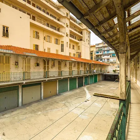 Apartment Amazing 1 Bedroom Loft In Centre Seafront